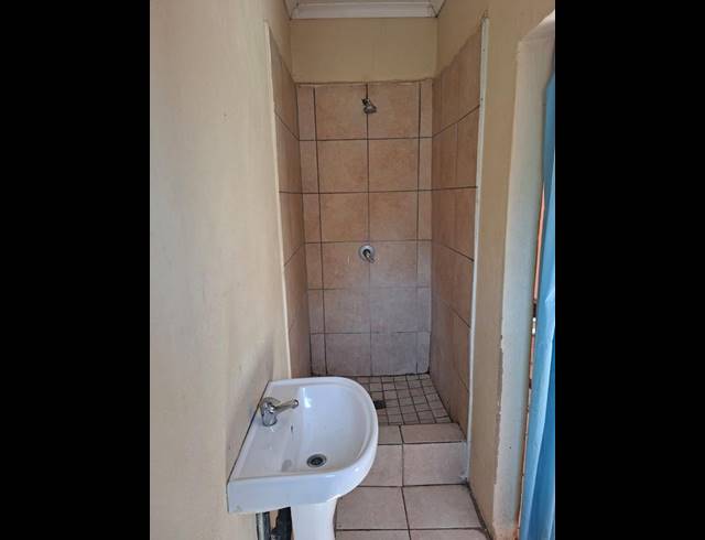 0 BEDROOM HOUSE FOR SALE IN CLAYVILLE EAST